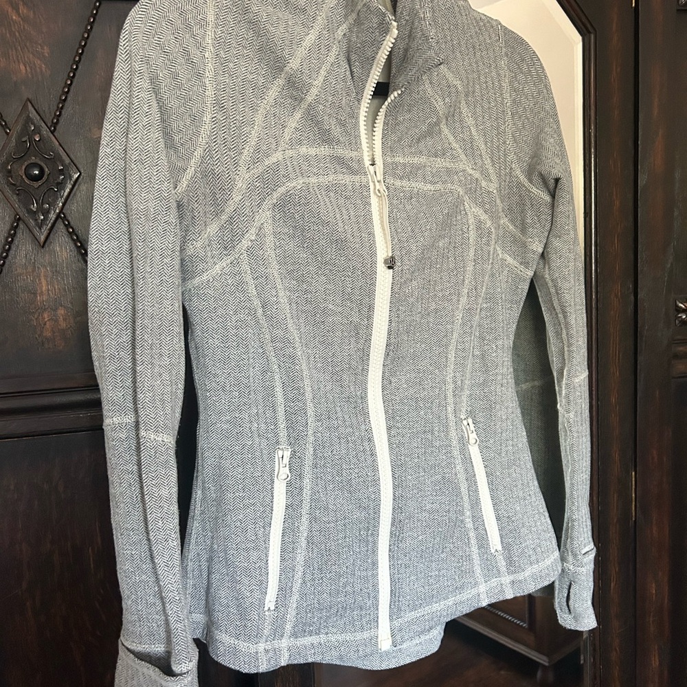 Women's Gray Zip-Up Jacket